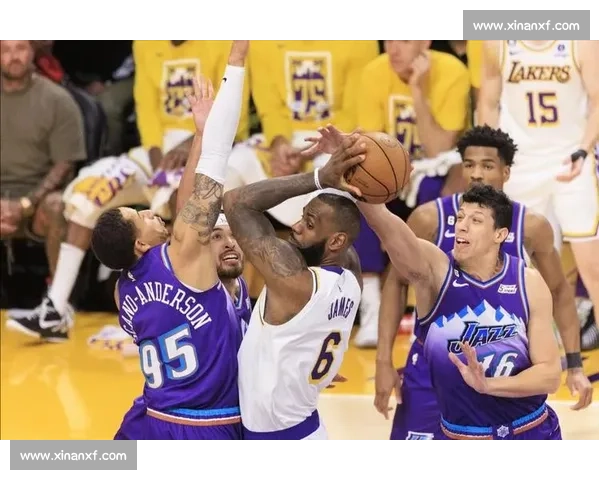 湖人对阵热火第四战第一节攻防博弈揭示比赛走向关键调整与节奏变化